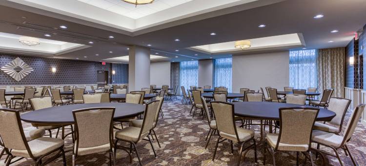 克利夫兰比奇伍德德鲁里套房酒店(Drury Inn & Suites Cleveland Beachwood)图片