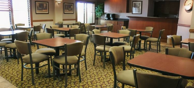 木棉树贝斯特韦斯特优质酒店(Best Western Plus CottonTree Inn)图片