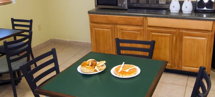 纽波特纽斯贝斯特韦斯特优质套房酒店(Best Western Plus Newport News Inn  Suites)图片