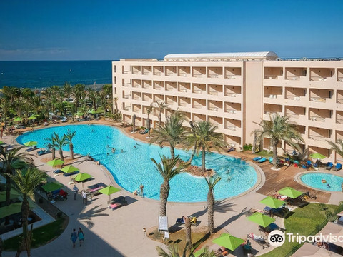 莫纳斯提尔罗莎海滩酒店