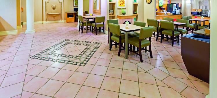 拉伯克- 市政中心市中心呗盟酒店(Baymont by Wyndham Lubbock - Downtown Civic Center)图片