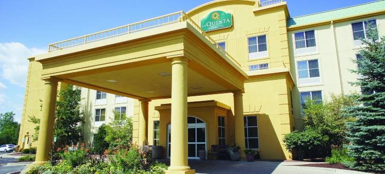 密尔沃基西南新柏林拉昆塔温德姆套房酒店(La Quinta Inn & Suites by Wyndham Milwaukee SW New Berlin)图片