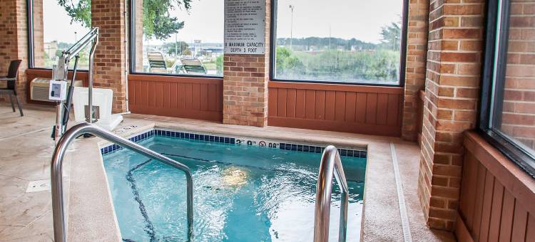 韦弗利凯艺酒店(Quality Inn Waverly)图片