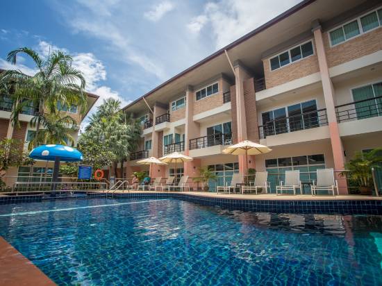 卡塔的奇妙池塘旅館