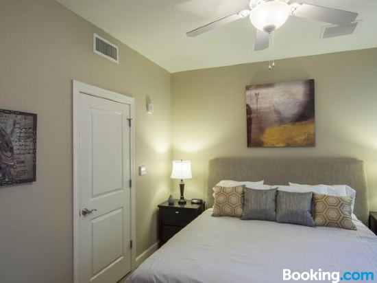 4 Star Hotels In Memphis Book Hotel Trip Madison Street Apartment By Stay Alfred