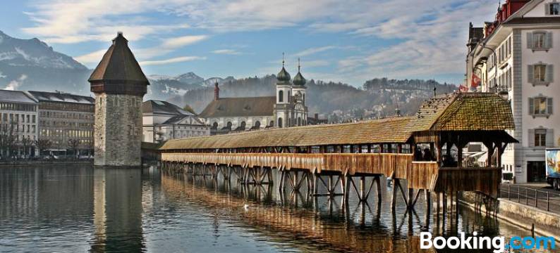 阿尔卑纳赫兰德斯托付施鲁塞尔宾馆(Landgasthof Schlüssel Alpnach)图片