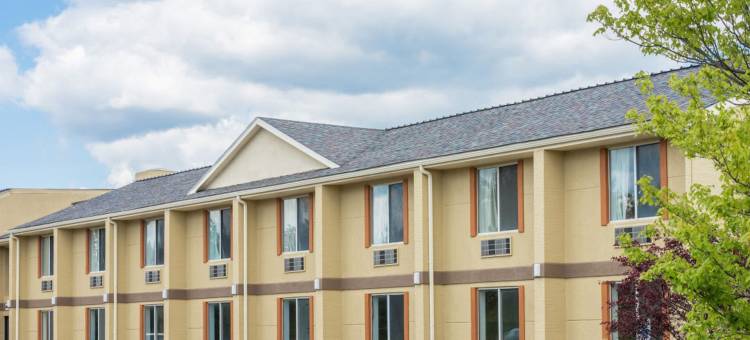 弗罗斯特堡坎伯兰凯艺套房酒店(Quality Inn & Suites Frostburg-Cumberland)图片
