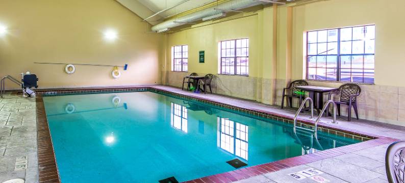 穆斯科吉康福特套房酒店(Comfort Inn & Suites Muskogee)图片