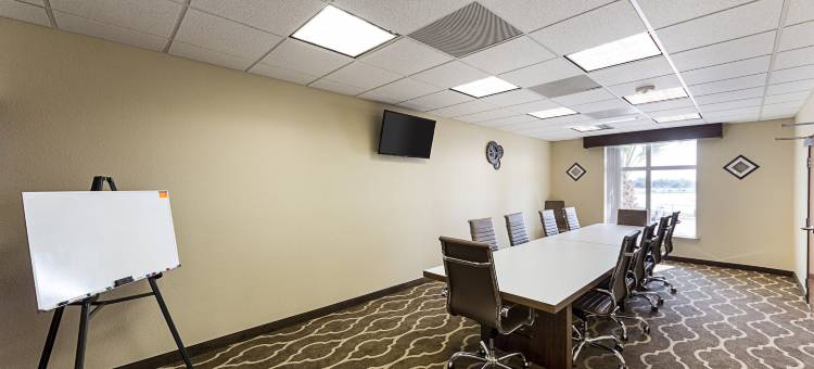 湖畔汽车舒适酒店及套房(Comfort Inn & Suites Lakeside)图片