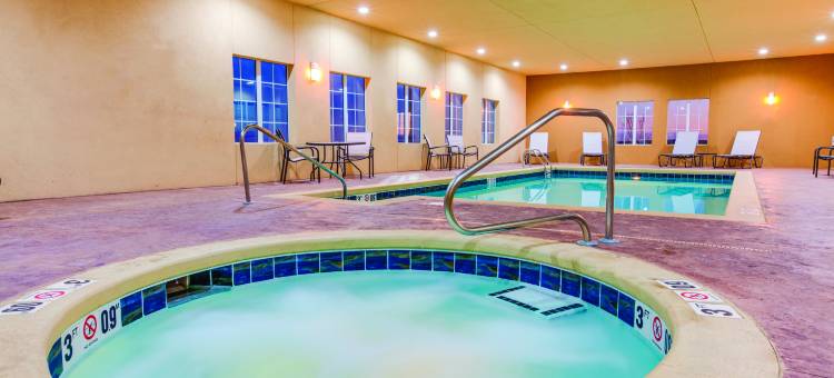 韦瑟福德拉昆塔温德姆套房酒店(La Quinta Inn & Suites by Wyndham Weatherford OK)图片