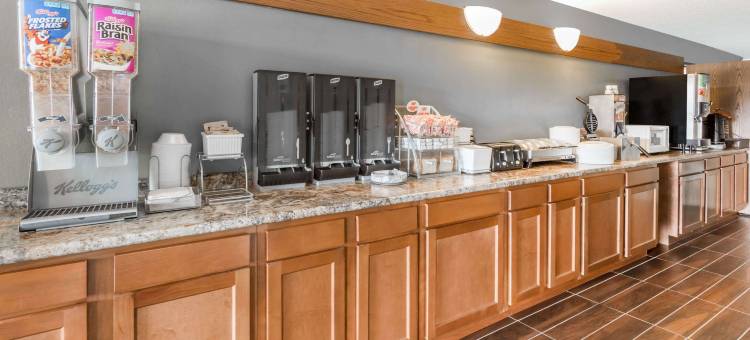 AmericInn by Wyndham Columbus Wisconsin图片