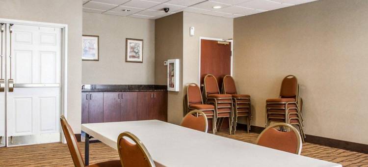 奥本校园区I-85舒眠套房酒店(Sleep Inn & Suites Auburn Campus Area I-85)图片