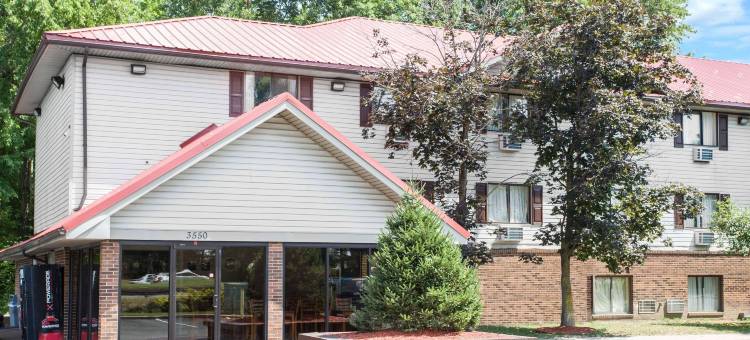 华尔道夫速8酒店(Super 8 by Wyndham Waldorf)图片