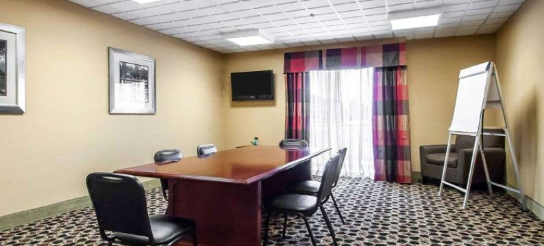 哈蒂斯堡北部舒眠套房酒店(Sleep Inn & Suites Hattiesburg North)图片