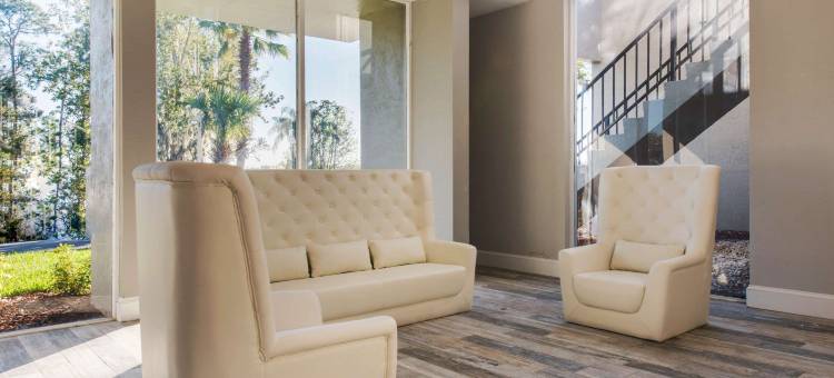 湖边宫殿酒店(Palazzo Lakeside Hotel)图片