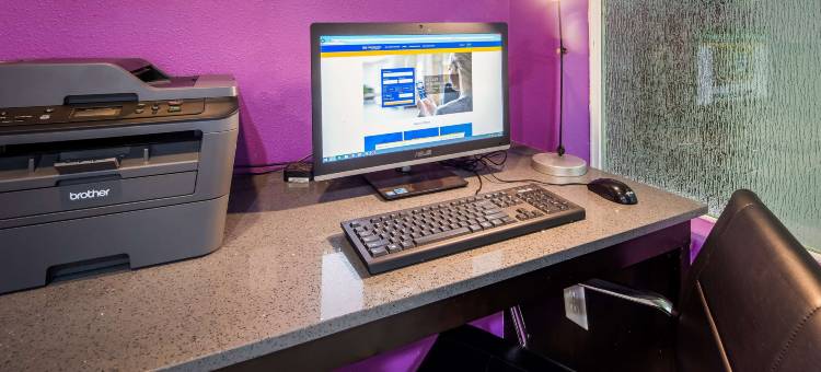 狄利贝斯特韦斯特优质套房酒店(Best Western Plus Dilley Inn  Suites)图片