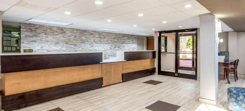 品质酒店福特米尔 靠近卡罗温兹大道(Quality Inn Fort Mill Near Carowinds Blvd)图片