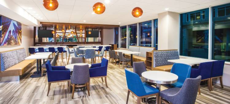 芝加哥市区拉昆塔温德姆套房酒店(La Quinta by Wyndham Chicago Downtown)图片