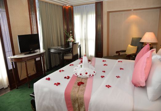 Rama Gardens Hotel Bangkok Hotel Overview