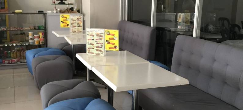加西亚广场桑帕吉塔套房酒店(Sampaguita Suites Plaza Garcia)图片