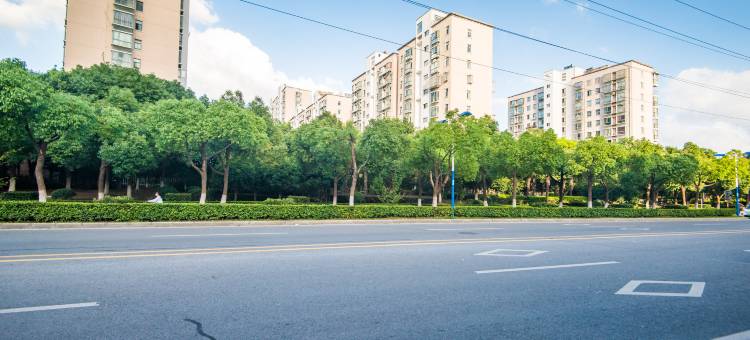 白玉兰酒店(无锡滨湖万达河埒口地铁站店)图片