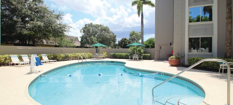 科勒尔斯普林斯南拉昆塔温德姆套房酒店(La Quinta Inn & Suites by Wyndham Coral Springs South)图片