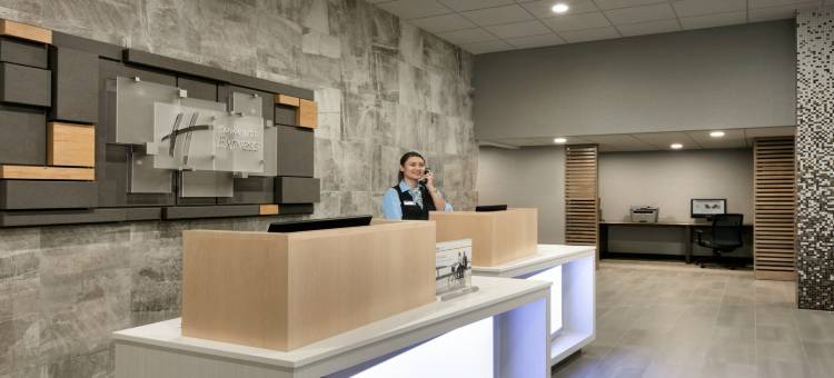 威廉斯堡布希花园地区酒店(Holiday Inn Express Williamsbrg Busch Gardens Area)图片