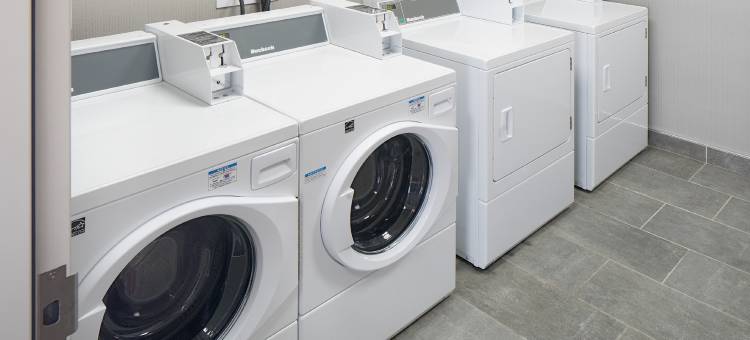 红鹿北智选假日酒店(Holiday Inn Express Red Deer North)图片