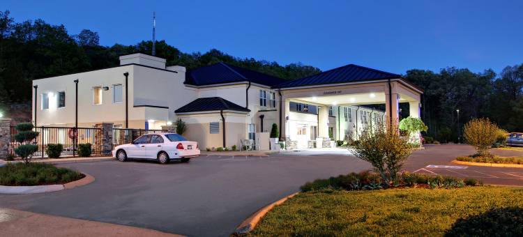 Holiday Inn Express 飓风米尔斯(韦弗利)(Holiday Inn Express Hurricane Mills (Waverly))图片