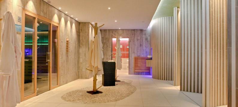 西特尔酒店卡萨斯特兰海滩酒店(Seetelhotel Kaiserstrand Beachhotel Das Lifestyle-Hotel Direkt am Strand)图片