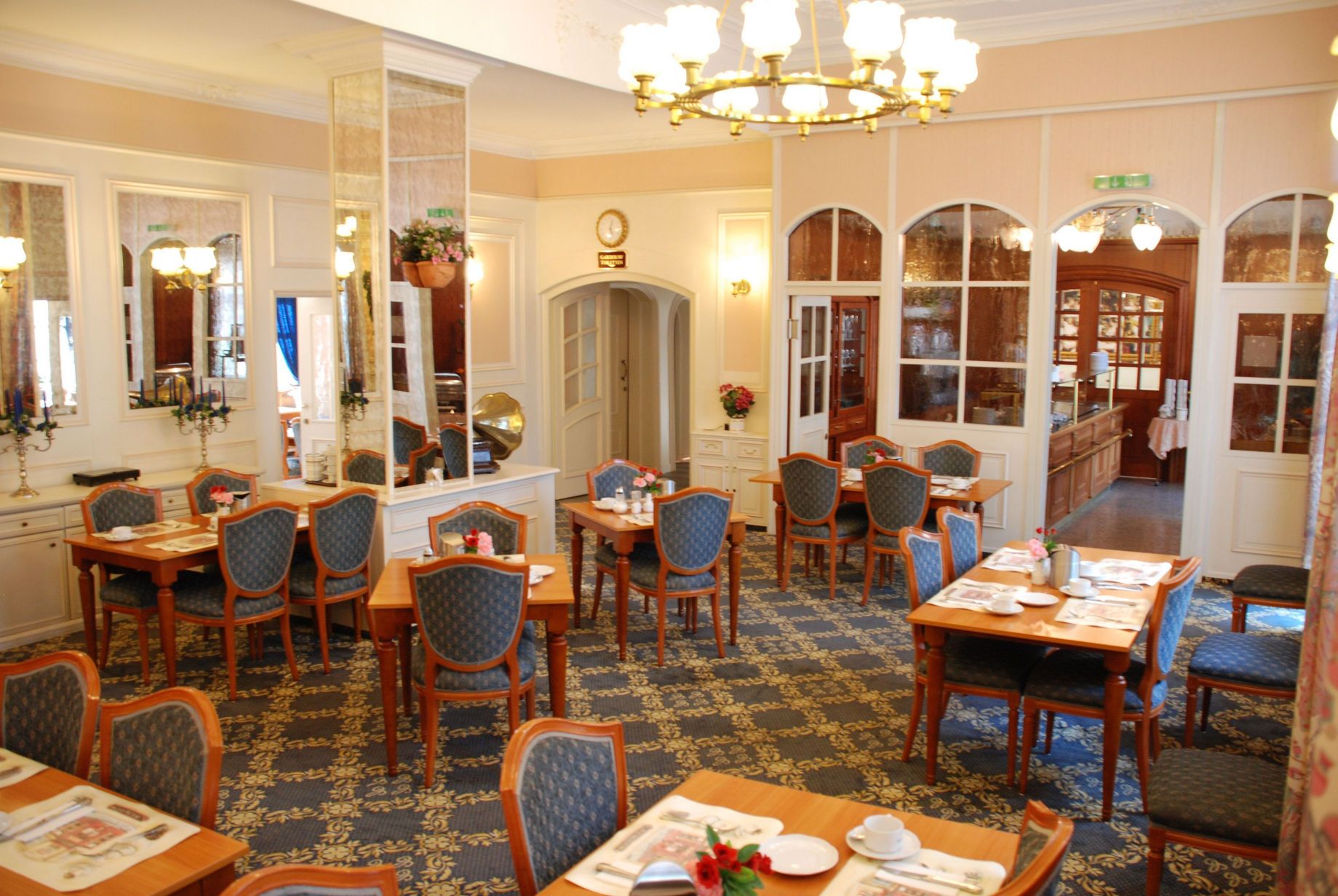 Milbor HotelOver view