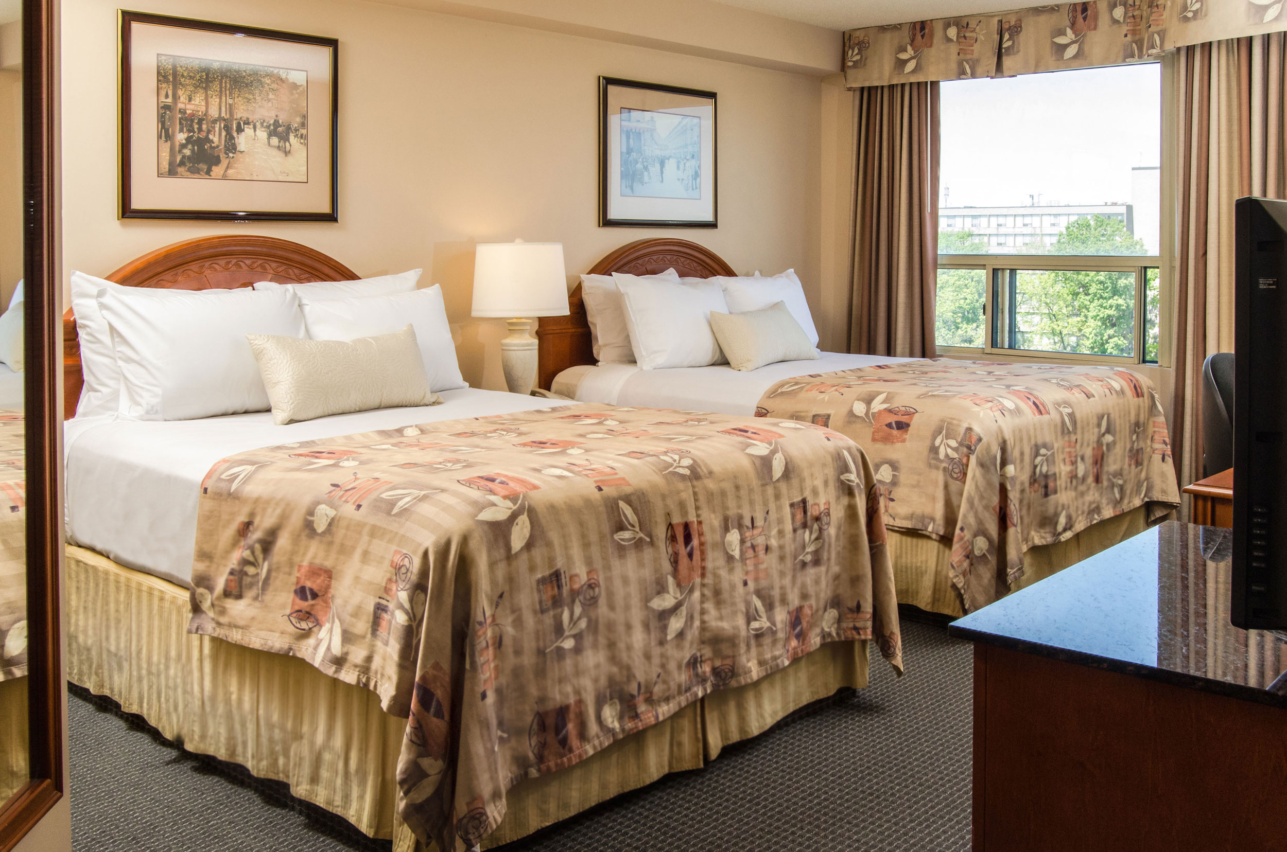 Sandman Signature Mississauga HotelOver view