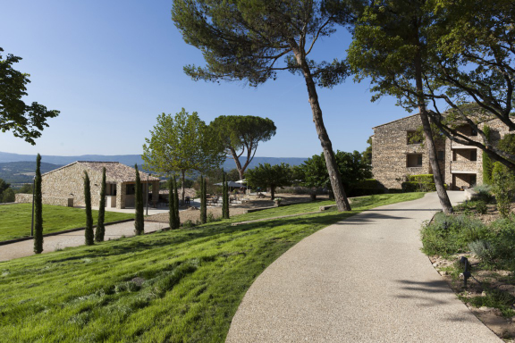 Mas des Herbes Blanches Hôtel & Spa – Relais & Châteaux Over view