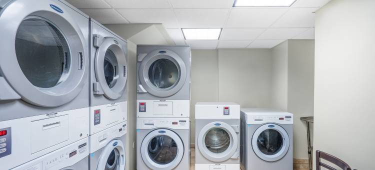 Staybridge Suites 孟菲斯杨木AVE EAST(Staybridge Suites Memphis-Poplar Ave East)图片