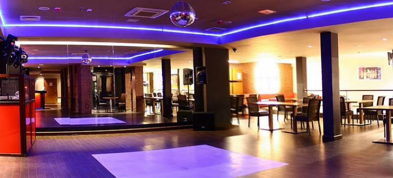 巴组尼酒店&Spa(Bazuny Hotel&Spa)图片