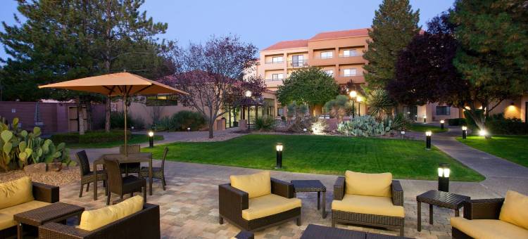 阿尔伯克尔基机场万怡酒店(Courtyard Albuquerque Airport)图片