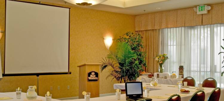 开普拓拉阿贝斯特韦斯特优质套房酒店(Best Western Plus Capitola by-The-Sea Inn  Suites)图片