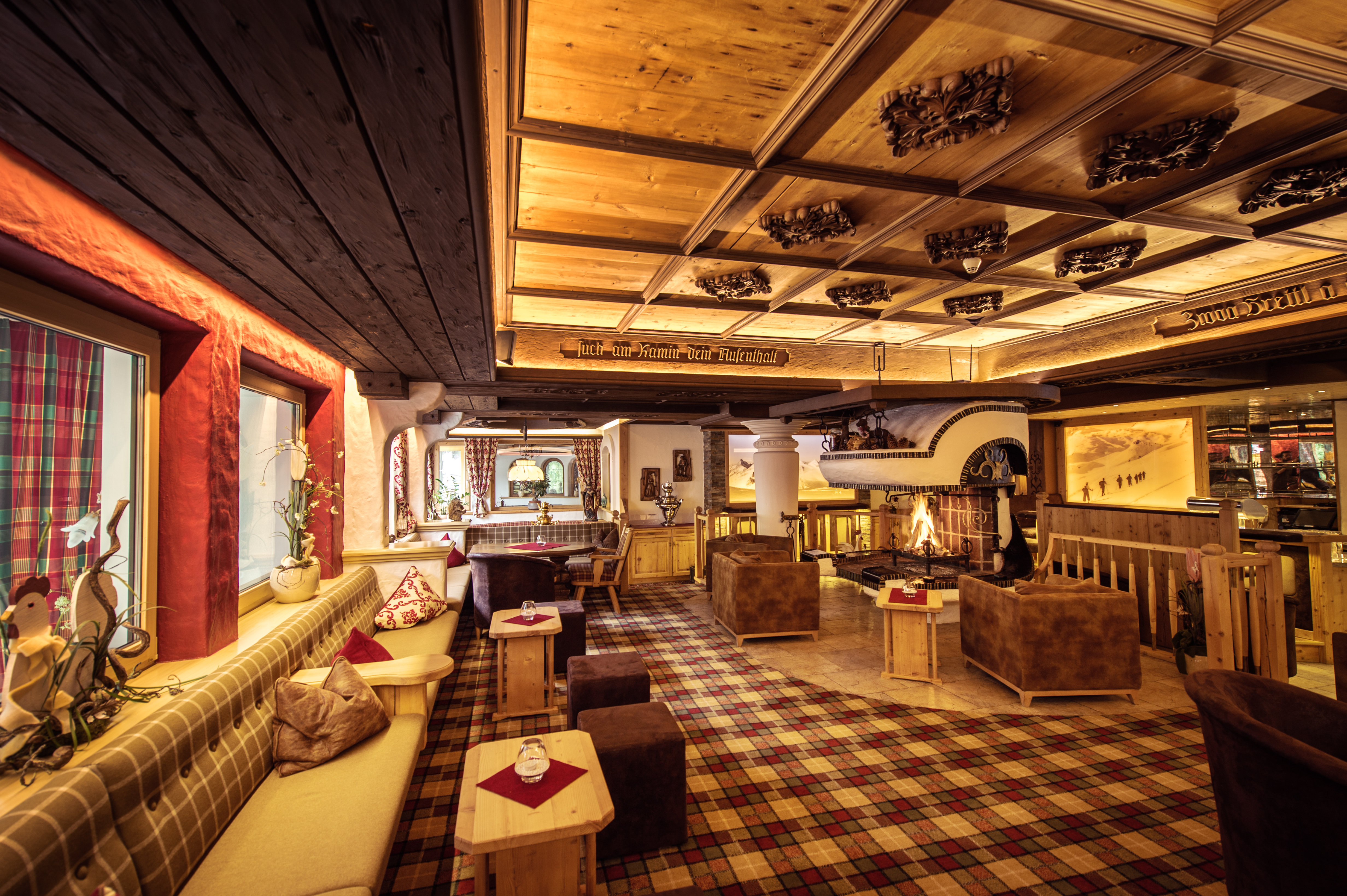 Hotel Neuhintertux Over view