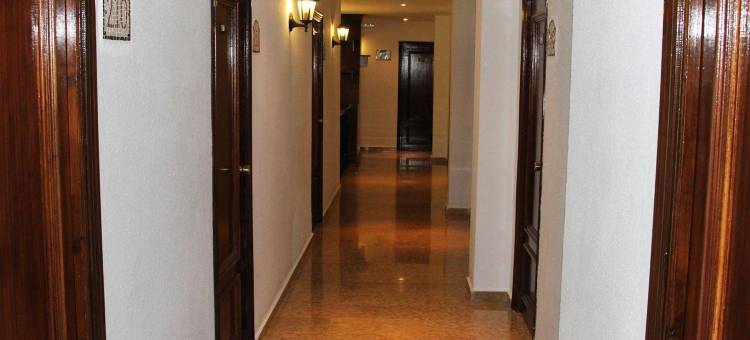 普尔塔纳扎里酒店(Hotel Puerta Nazarí)图片