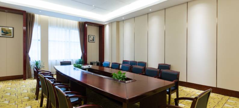 彭泽龙腾国际假日酒店(联盛快乐城县政府店)图片