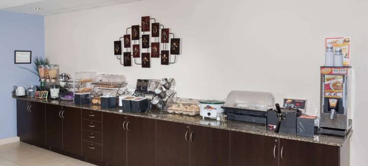 埃尔克哈特麦客达套房酒店(Microtel Inn & Suites by Wyndham Elkhart)图片