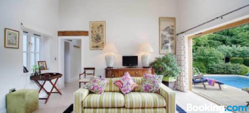 牧师别墅和游泳池屋(Vicarage House & Pool House)图片