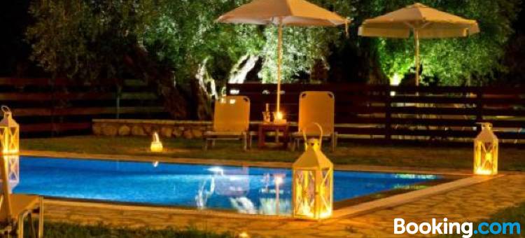 雷娜塔别墅(Villa Renata -Pool, Large Garden & Free Parking, 2 Minutes Walk from the Beach)图片