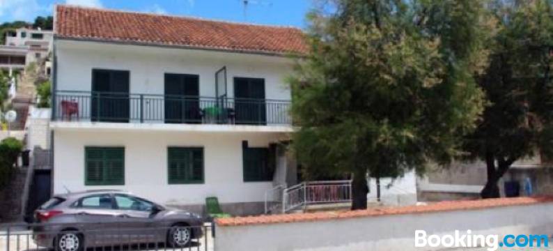 Waterfront Apartments图片