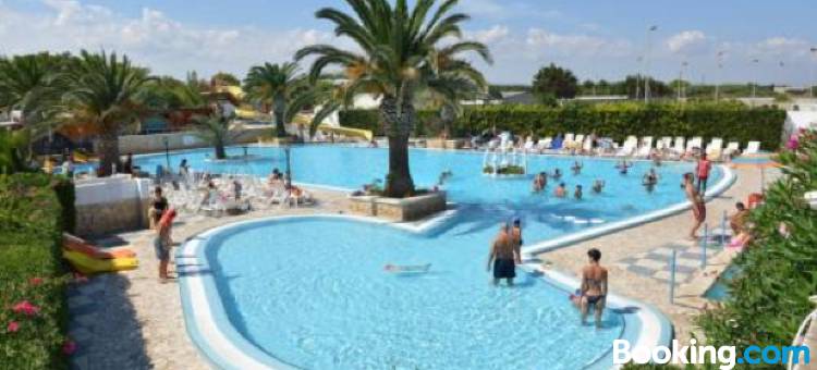 皮内塔马雷村庄营地酒店(Camping Villaggio Pineta Al Mare)图片