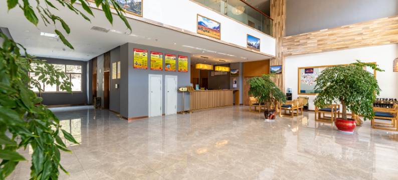 波密格拉丹东酒店图片