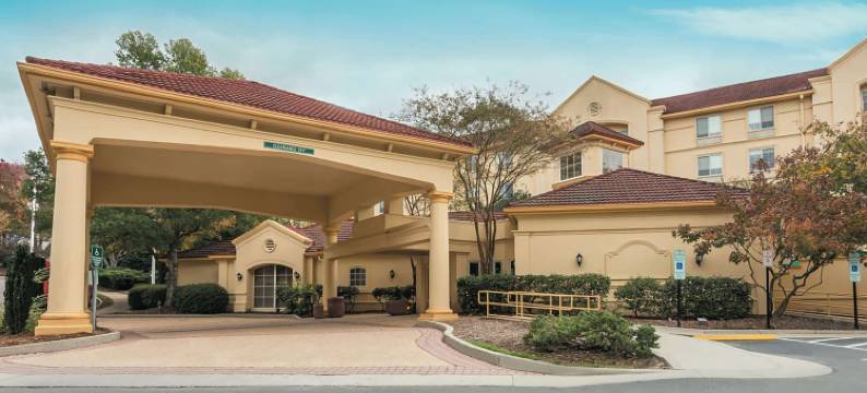 罗利达勒姆绍斯波恩特拉昆塔温德姆套房酒店(La Quinta Inn & Suites by Wyndham Raleigh/Durham Southpoint)图片