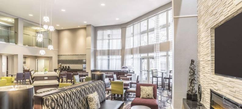 费拉格尔斯塔夫拉昆塔温德姆套房酒店(La Quinta Inn & Suites by Wyndham Flagstaff)图片