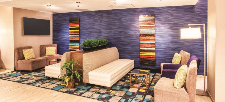 德卢斯拉昆塔温德姆套房酒店(La Quinta Inn & Suites by Wyndham Duluth)图片