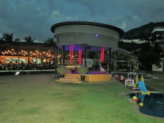 爵士U花園度假村